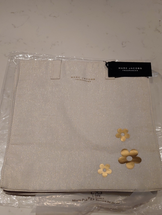 Marc Jacobs Other - Marc Jacobs Cream Tote with Gold Floral Accents